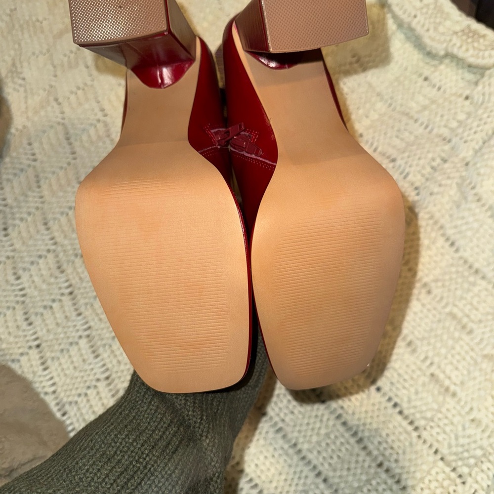 NWOT Steve Madden Wine Leather Ankle Boots - Picture 3 of 3
